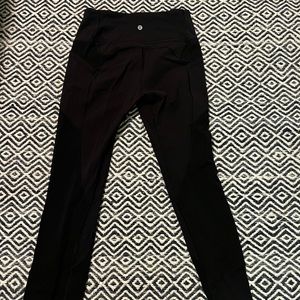 Size 8 Black Lululemon Leggings with side pockets